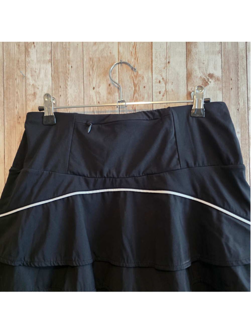 Women's Athletic Skort, Black and White, Size M - Picture 3 of 9